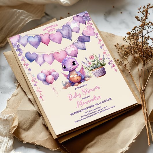 恐竜をテーマにしたピンクのベビーシャワー　間もなく孵化 招待状