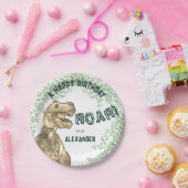 恐竜をテーマにした誕生日パーティーの名前の追加 ペーパープレート (パーティー)