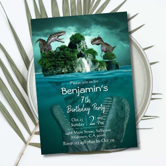 恐竜をテーマシンプルにしたモダン7歳の誕生日 招待状