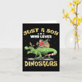 恐竜を愛する少年でクリスマスのパジを楽しむ カード (黄色い花)