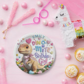 恐竜アドベンチャーガールハッピーバースデー ペーパープレート (パーティー)