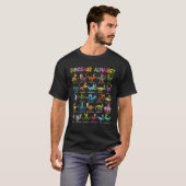 恐竜アルファベットの種類A-Z ABCディノ識別子 Tシャツ (正面フル)