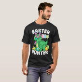 恐竜イースター卵ハンタートリケラトプバニー卵H Tシャツ (正面フル)