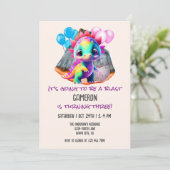 恐竜カラフルの誕生日はどんな年齢でも爆発する 招待状 (スタンド正面)