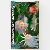 恐竜ジャングルの火山少年の誕生日写真 横断幕 (縦)