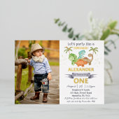 恐竜ジュラ紀の最初の誕生日の写真実在の金ゴールド 箔招待状 (立ち正面)