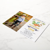 恐竜ジュラ紀の最初の誕生日の写真実在の金ゴールド 箔招待状 (回転した状態)