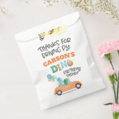 恐竜ドライブバイ誕生日パレードパーティー フェイバーバッグ (封をした状態)