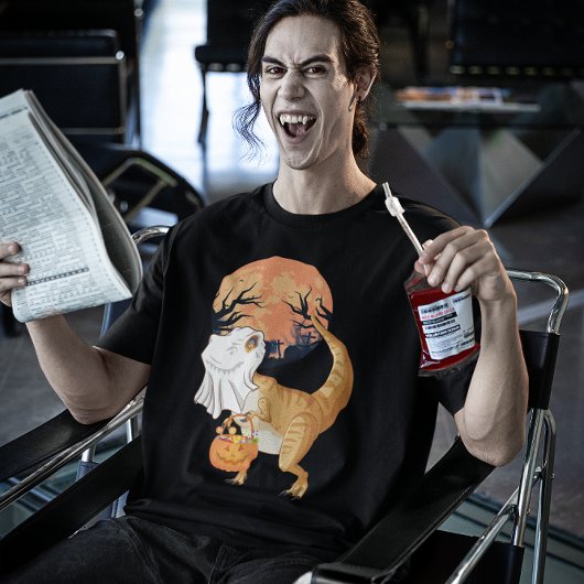 恐竜ハロウィーンのトリックまたはおもしろい治療 Tシャツ