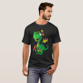 恐竜パズルピースパーカー 自閉症啓発 ボーイズ Tシャツ (正面フル)