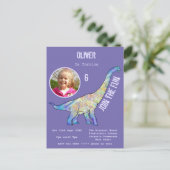 恐竜ブラチオサウルス女の子誕生日紫の写真 インビテーションポストカード (スタンド正面)