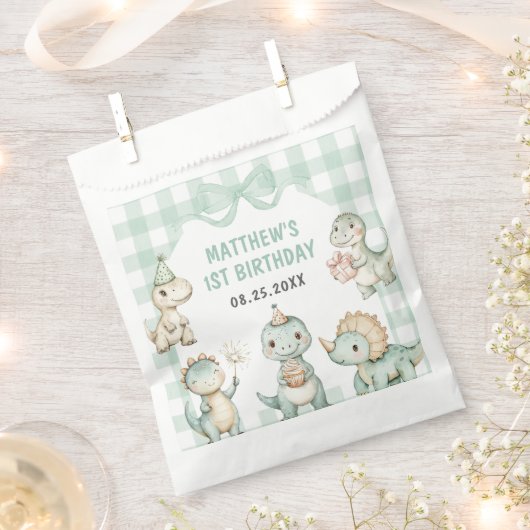 恐竜ブルーギンガム1st誕生日パーティー フェイバーバッグ (クリップ留めされた状態)