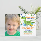 恐竜プール誕生日パーティーBashボーイスイムフローティ 招待状 (スタンド正面)