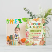 恐竜4-A-Saurus緑4歳の誕生日の写真 招待状 (スタンド正面)