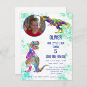 恐竜5誕生日Tレックス少年の写真カラフル インビテーションポストカード (正面/裏面)