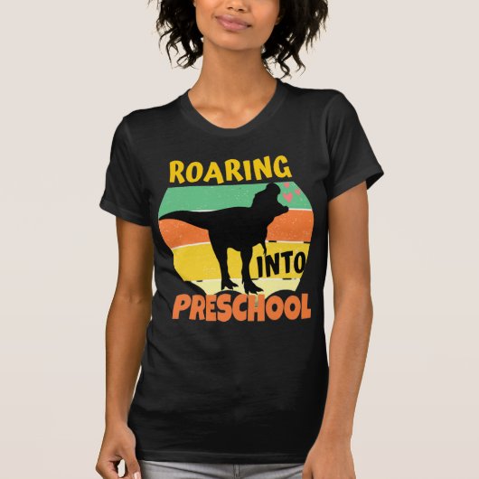 恐竜 – カッコいい幼稚園に急増 Tシャツ (正面)