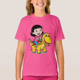 恐竜Tシャツに乗る冒険好きな女の子 Tシャツ