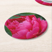恥ずかしがりピンクの芍薬 ラウンドペーパーコースター (アングル)