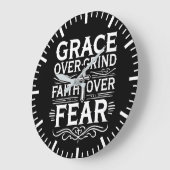 恩寵グラインド、恐怖に対する信仰感動的- ラージ壁時計 (傾斜)