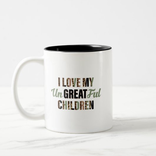 恩知らずの子どもたちを素晴らし愛する ツートーンマグカップ (左)