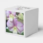 恩賜箱にパーソナライズされたおける繊細な蘭 フェイバーボックス (裏面サイド)