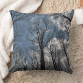 息をのむようなチューリップポプラの木曇り空 クッション (ブランケット)