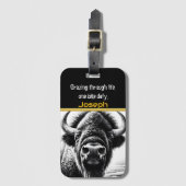 息をのむようなバッファローを静かな自然 ラゲッジタグ (正面縦)