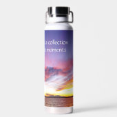 息をのむような海のカスタム夕日 ウォーターボトル (背面)