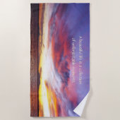 息をのむような海の夕日 ビーチタオル (正面)