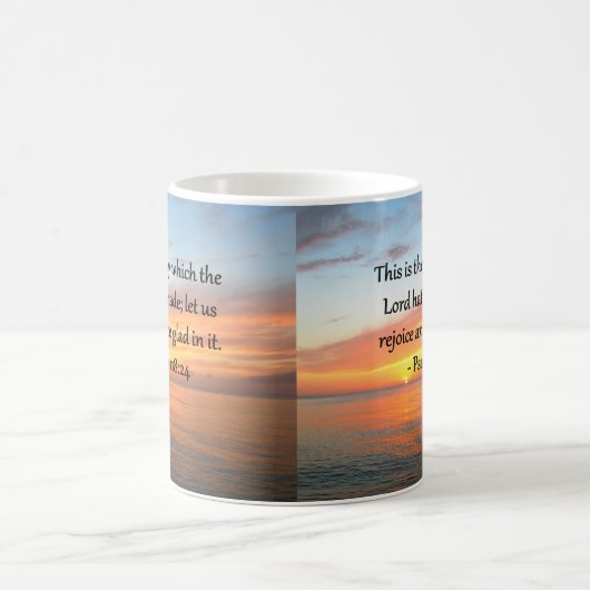 息をのむような詩編118:24日の出写真 コーヒーマグカップ (中央)