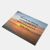 息をのむような詩編118:24日の出写真 ドアマット (アングル)