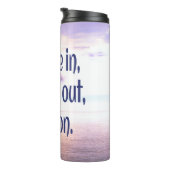 息を吸い、息を吐き、動きやる気を起こさせる続け タンブラー (回転右)