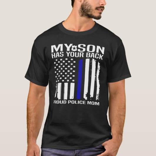 息子が守る 私を支える誇り高い警察ママ Tシャツ (正面)