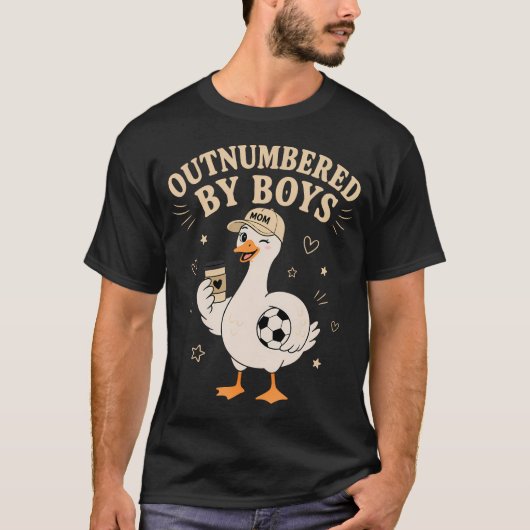 息子に囲まれるガチョウのボーイママ Tシャツ (正面)