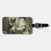 息子に読んでいる父 ラゲッジタグ (正面横)