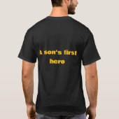 息子の最初のヒーロー。 Tシャツ (裏面)