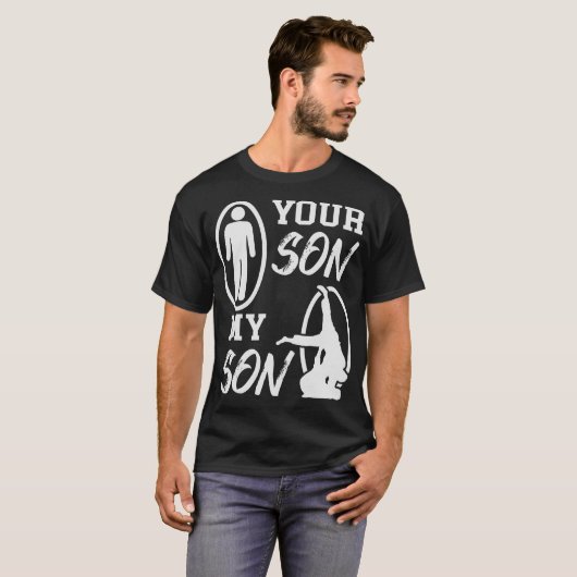 息子の柔術スポーツのチャンピオンファイター Tシャツ (正面フル)