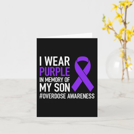 息子の過剰摂取の記憶と意識のために紫を着る カード (黄色い花)