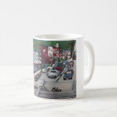 悔しさの滝、オハイオ州の通りの背景画のマグ コーヒーマグカップ (正面右)