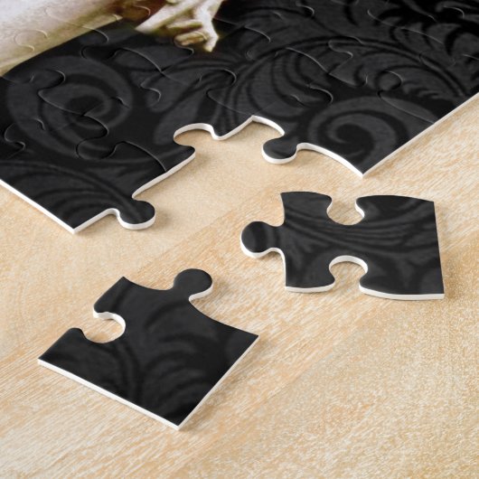 悔やみや弔慰の墓地の記念の悲しみのゴシック様式天使 ジグソーパズル (側面)