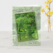 悔やみや弔慰の妻を失い、穏やかな川の風景 カード (黄色い花)