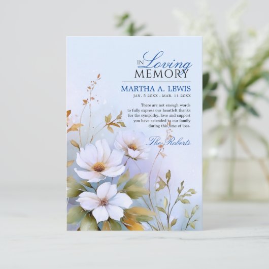 悔やみや弔慰葬儀ホワイトワイルドフラワーブルーありがとう カード (スタンド正面)