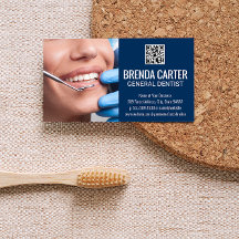 患者を治療する歯科医 | QRコード