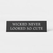 悪い人はこんなに可愛いハロウィーンの看板を見たことがない デスクネームプレート (正面)