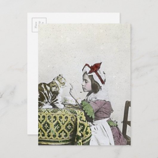 悪い子猫のビクトリアンなお茶会のヴィンテージの小さな女の子 インビテーションポストカード (正面/裏面)