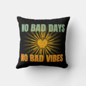 悪い日なし悪い雰囲気前向き引用文 クッション (裏面)