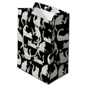 悪い猫が物を叩き、白い猫が黒 ミディアムペーパーバッグ (裏面アングル)