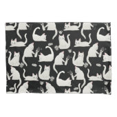 悪い猫が物を叩き、白い猫が黒 枕カバー (正面)