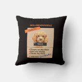 悪い癖にもかかわらず、私のゴルデンドゥードルを愛する クッション (裏面)