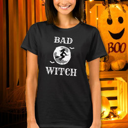悪い魔女のほうきにまたがるハロウィン女性用カスタムTシャツ Tシャツ